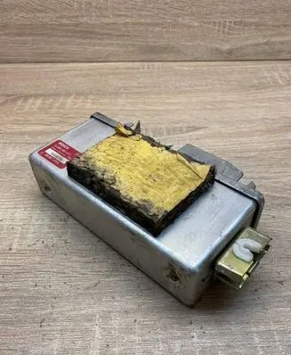 Volkswagen Transporter - Caravelle T4 ABS control unit/module 701907379A 0265100071
