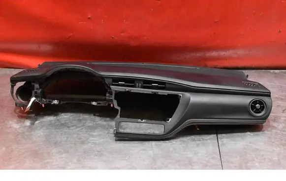 Toyota Auris E180 Dashboard 