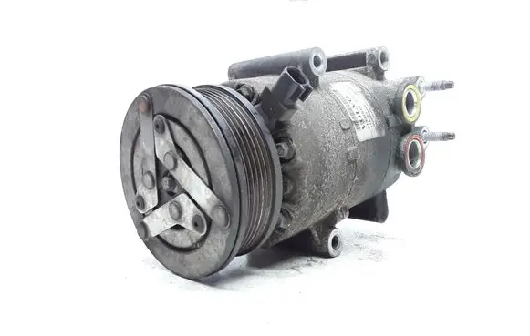 Volvo V60 Air conditioning (A/C) compressor (pump) 31332616