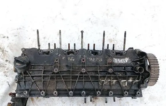 Renault Laguna I Engine head 7700599937 72241