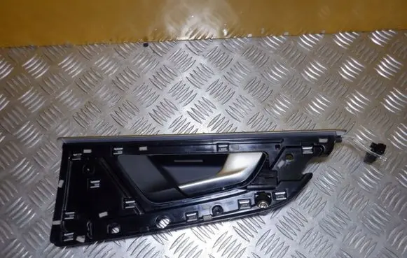 Audi Q8 Rear door interior handle 4M0839020E