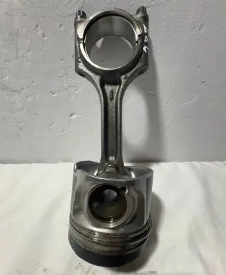 Volvo V70 Piston with connecting rod