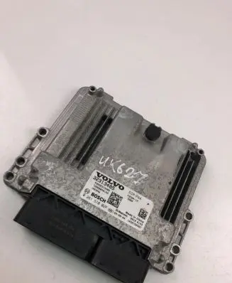 Volvo XC40 Engine control unit/module 32313485