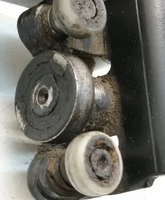 Ford Transit Sliding door middle roller runner 