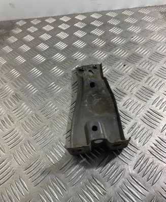 Volkswagen PASSAT B6 Fender mounting bracket 3C0821142