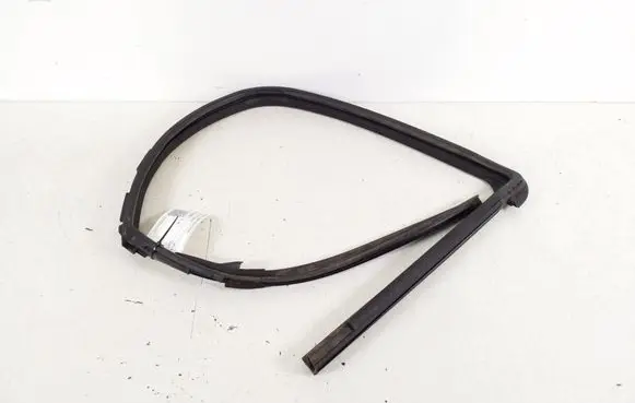 Nissan Juke I F15 Other front door trim element 80331BA60A
