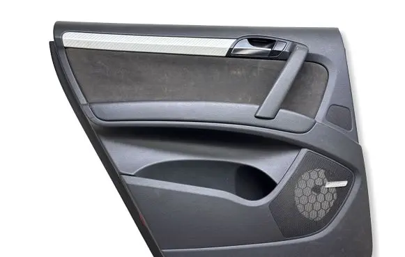 Audi Q7 4L Rear door card panel trim 4L0867305
