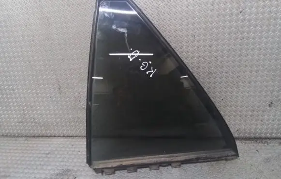 Toyota Avensis T250 Rear vent window glass 