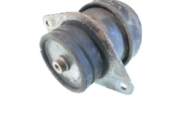 Volkswagen PASSAT B4 Engine mount bracket 1H0199625 1H0199623B