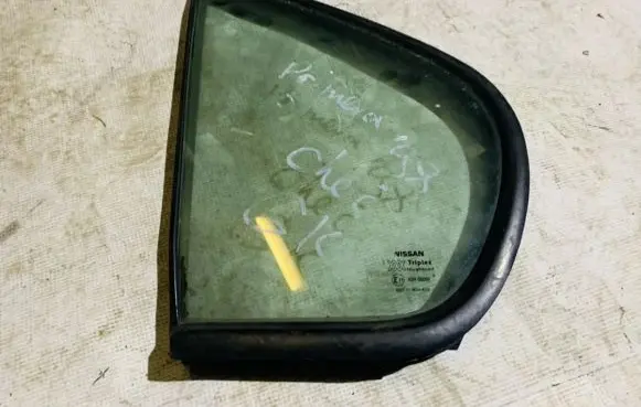 Rear vent window glass