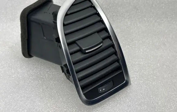 Audi Q7 4L Dashboard side air vent grill/cover trim 4L0820902T