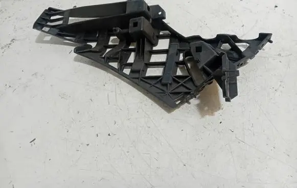 Mercedes-Benz GL X166 Front bumper mounting bracket A1668854365