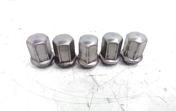 Cadillac CTS Nuts/bolts 