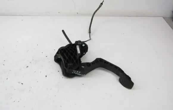 Skoda Octavia Mk2 (1Z) Clutch pedal 