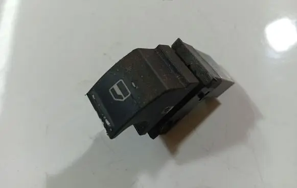 Volkswagen Golf V Electric window control switch 1f0959855