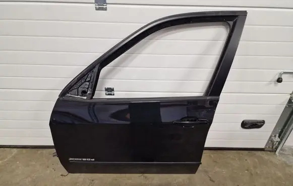 BMW X5 E70 Front door 7211423