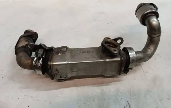 BMW 5 E39 EGR valve cooler 4609