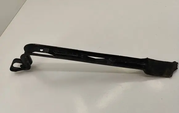 Peugeot 508 Fuel tank mounting bracket 