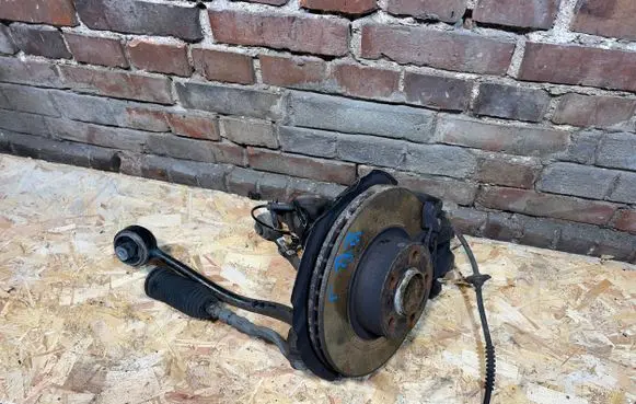 BMW X4 F26 Front wheel hub spindle knuckle 6855953