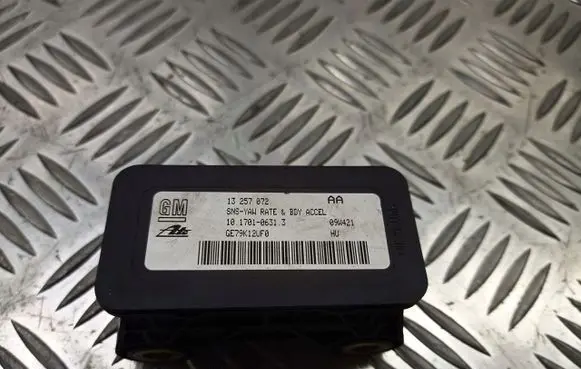 Opel Zafira B ESP (stability system) control unit 13257072