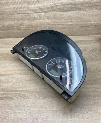 Ford Mondeo Mk III Speedometer (instrument cluster) 1S7F10841