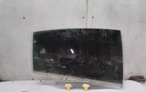 Nissan Maxima A34 Rear door window glass