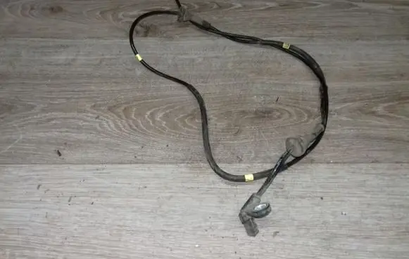 Volvo XC70 ABS rear brake sensor 10071160383 3524257