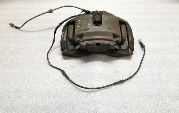 BMW 5 GT F07 Front brake caliper 34116786817