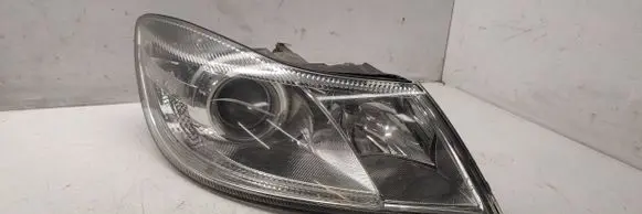 Skoda Octavia Mk2 (1Z) Headlight/headlamp 1Z1941016F 0406121