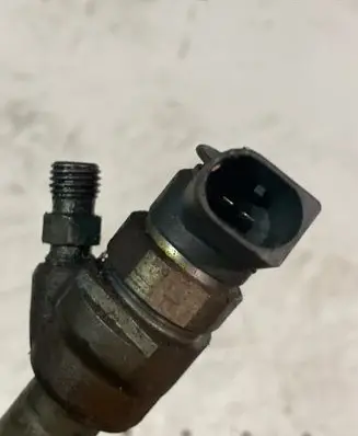 BMW 1 F20 F21 Fuel injector 7798446