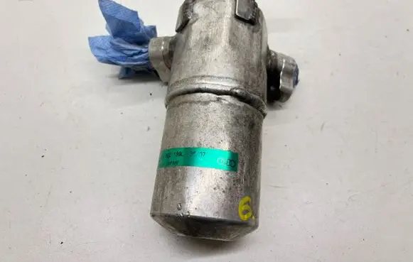 Audi A8 S8 D3 4E Air conditioning (A/C) air dryer 4E0820189L