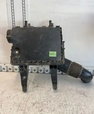 Mercedes-Benz Sprinter W906 Air filter box A0000907801