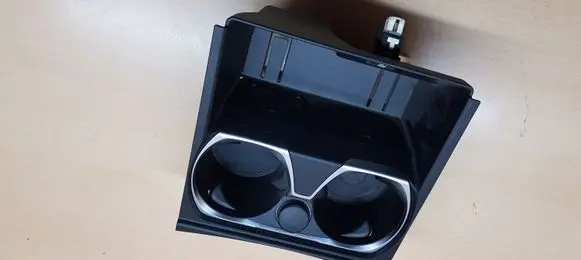 Cup holder front