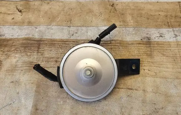 Infiniti Q50 Horn signal