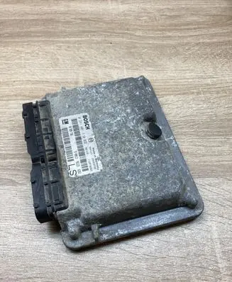 Opel Astra G Engine control unit/module ECU 90589736 0281001670