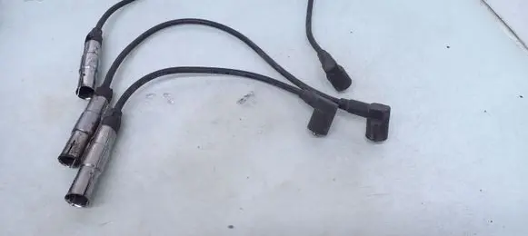 Volkswagen PASSAT B5.5 Ignition plug leads 