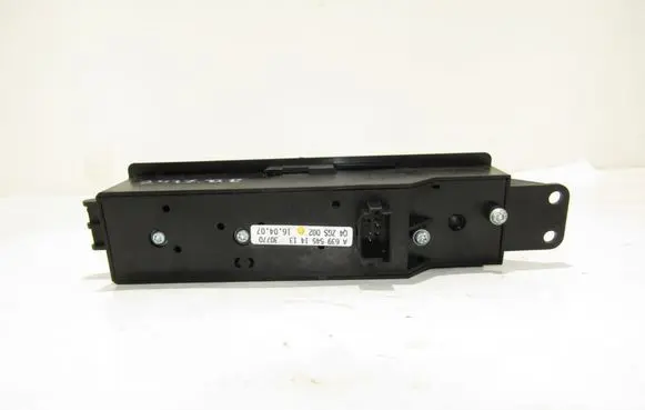 Mercedes-Benz Vito Viano W639 Electric window control switch a6395451413