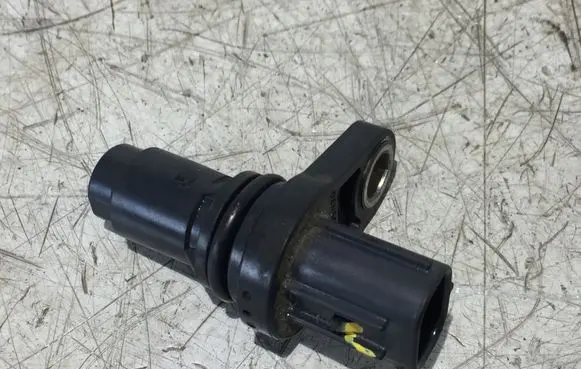 Toyota Yaris Crankshaft position sensor 12U051290