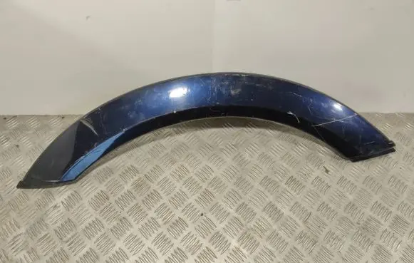 Mitsubishi Pajero Front arch trim MR478741