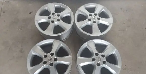 Toyota Verso R17 alloy rim 