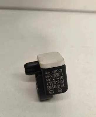 Jeep Grand Cherokee Airbag deployment crash/impact sensor A1668210151 56054085AA