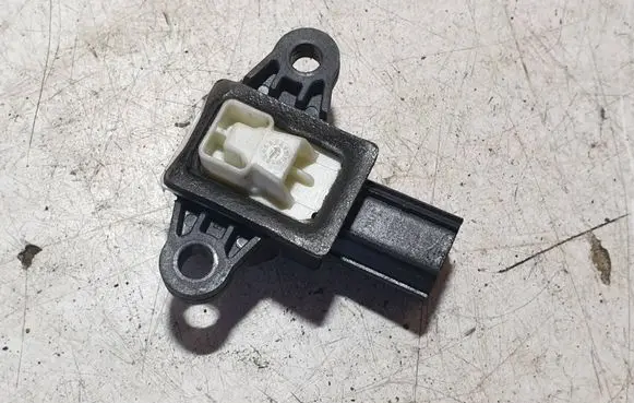 Jaguar XJL Airbag deployment crash/impact sensor 9X2314C676AB 08312011 E7D05132