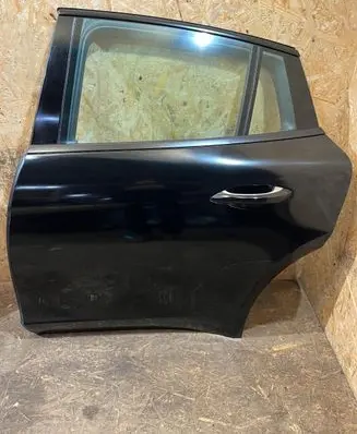 Porsche Panamera (971) Rear door D472