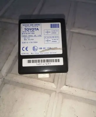 Toyota Corolla Verso E121 Door control unit/module 897410F010 61B168000