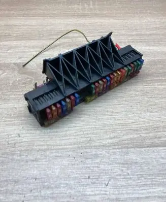 Ford Galaxy Fuse module 1486818473