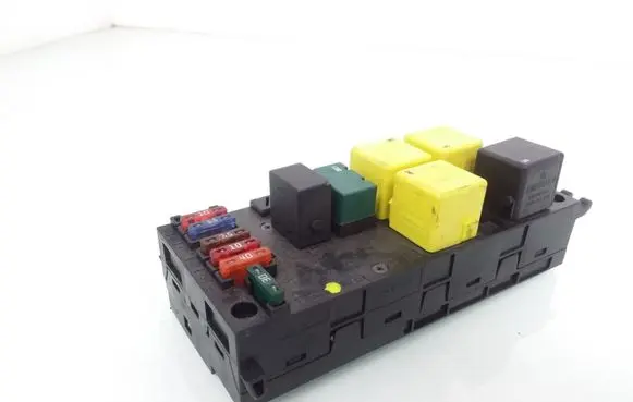 Mercedes-Benz E W210 Fuse module 0005401550 A0025452701