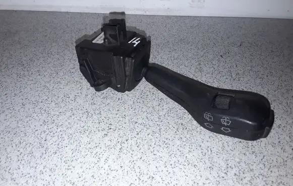 BMW 5 E39 Wiper control stalk 8375408