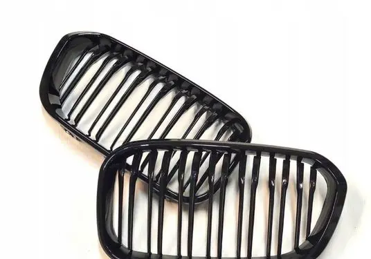 Front bumper upper radiator grill