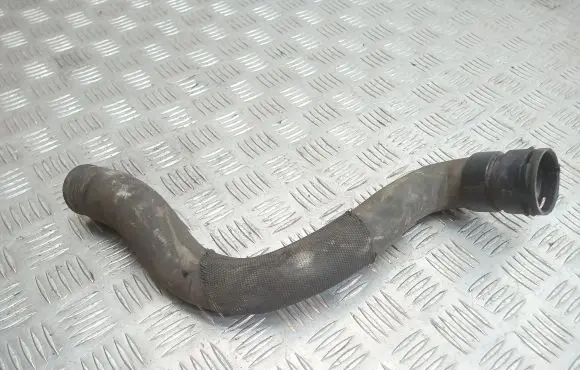 Opel Insignia A Engine coolant pipe/hose 13353318