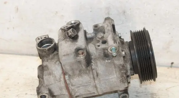Audi A6 S6 C6 4F Air conditioning (A/C) compressor (pump) 4F0260805T